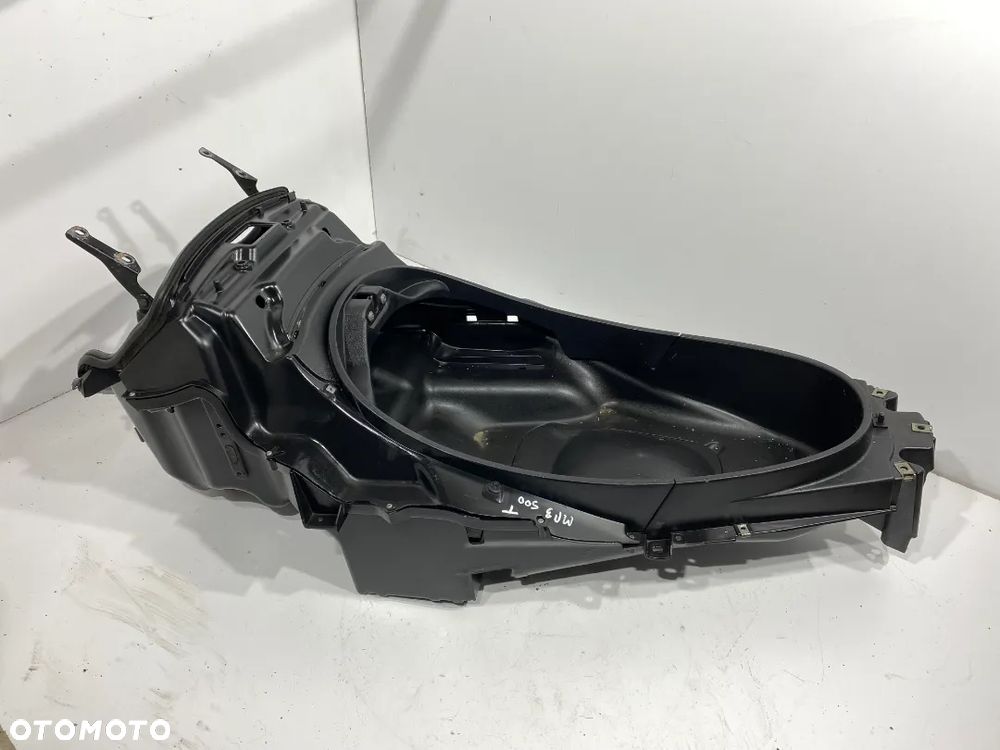 Kufer schowek Piaggio MP3 125 - 2