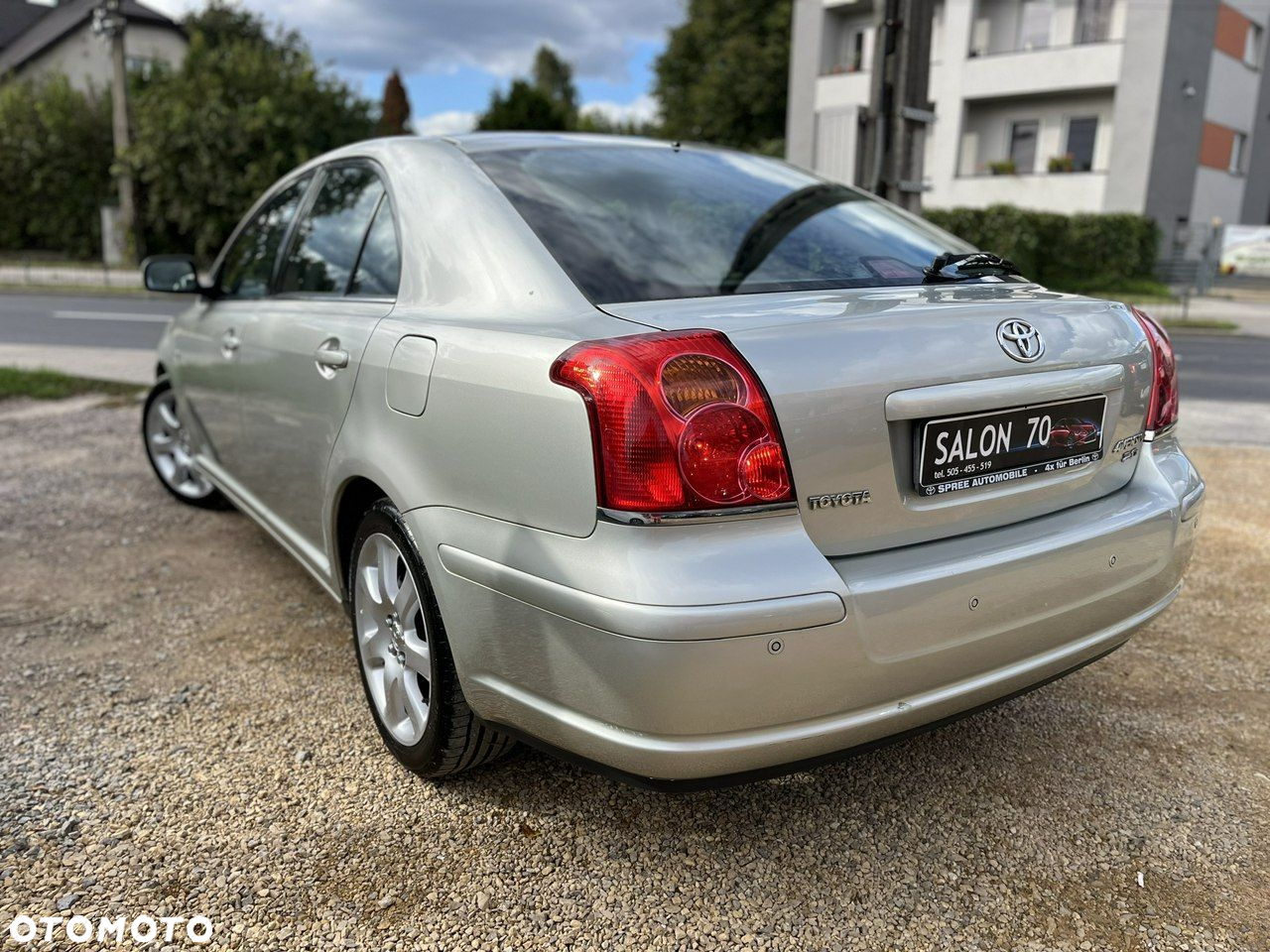 Toyota Avensis - 4