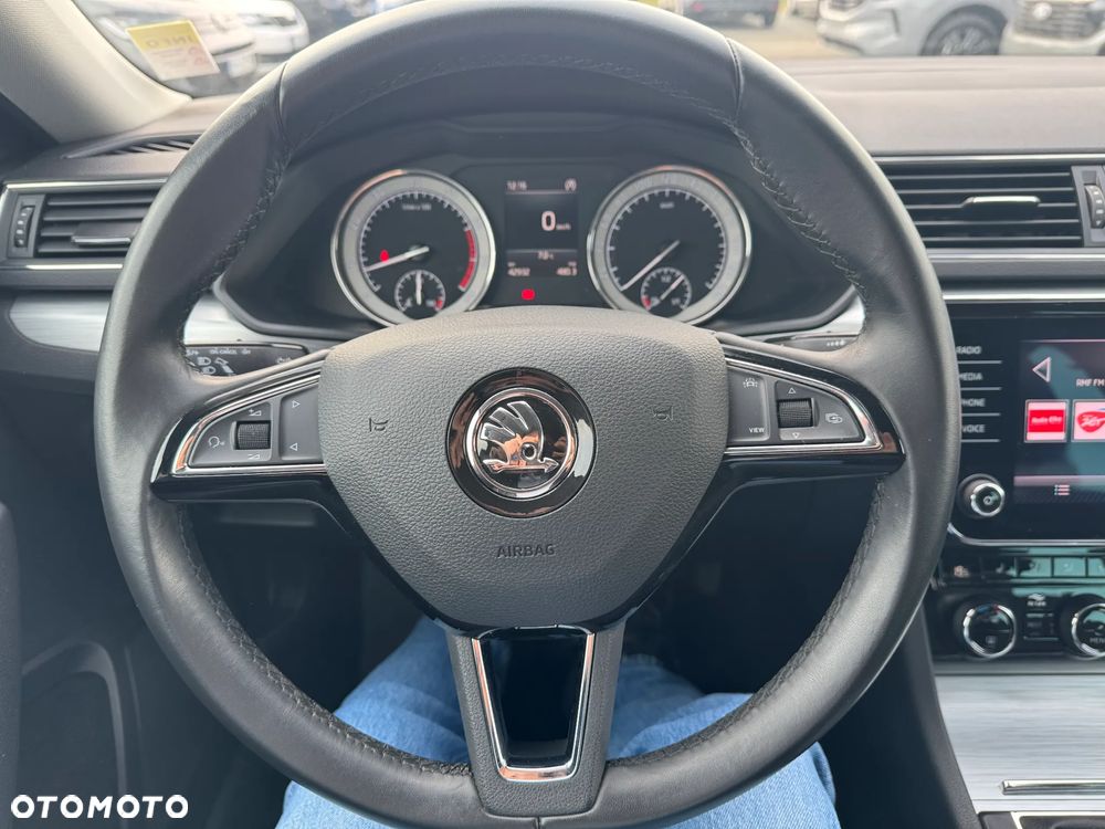 Skoda Superb 1.5 TSI Ambition - 11