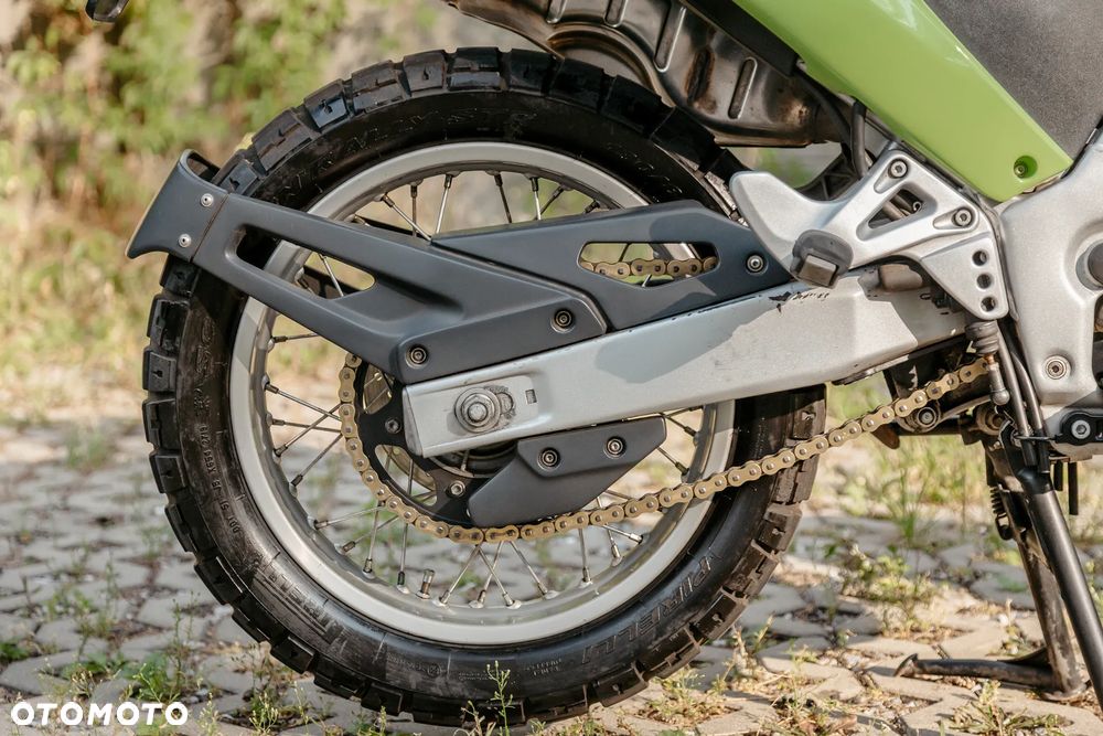 BMW F - 13