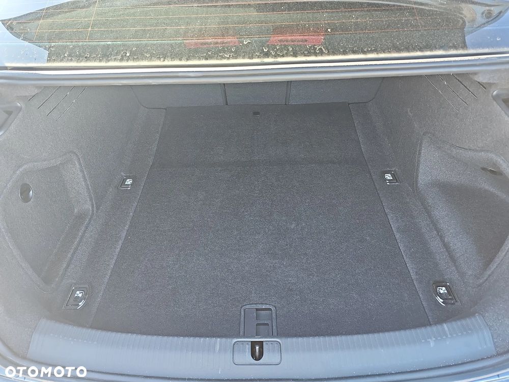 Audi A4 Limousine - 17