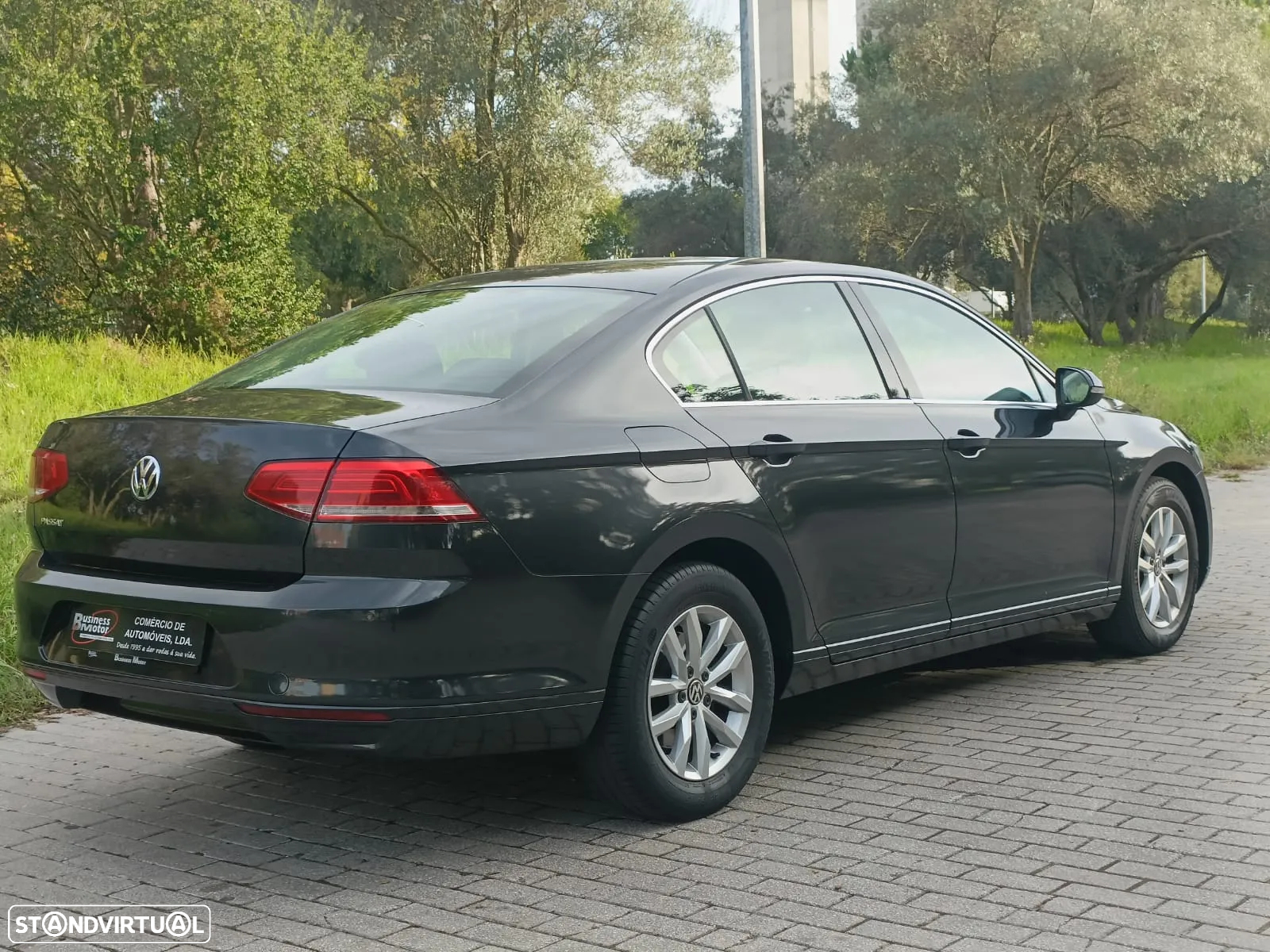 VW Passat 2.0 TDI Confortline - 5