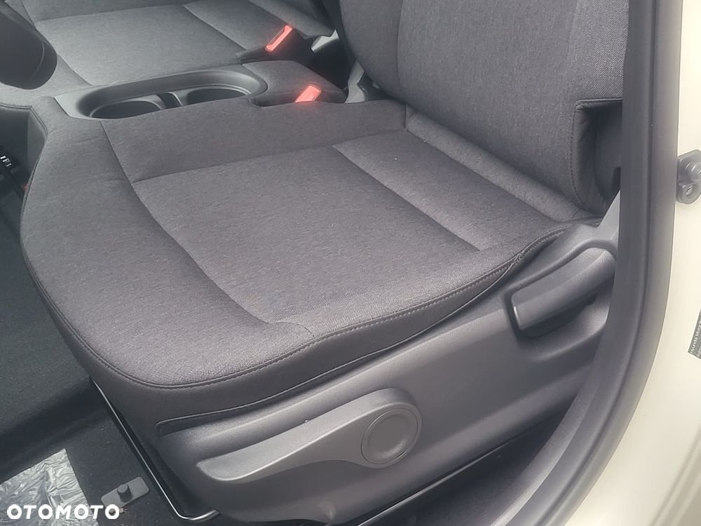 Hyundai Inster 49kWh Modern - 17