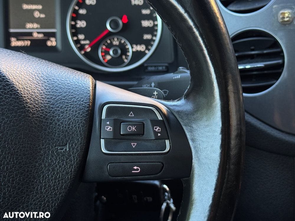 Volkswagen Tiguan 2.0 TDI DPF 4Motion BlueMotion Technology DSG Lounge Sport & Style - 15