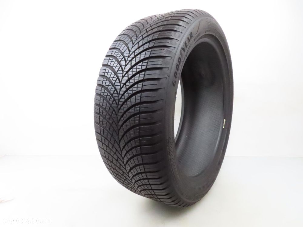 255/45R19 OPONA CAŁOROCZNA Goodyear Vector 4Seasons Gen-3 SUV 104W XL - 1