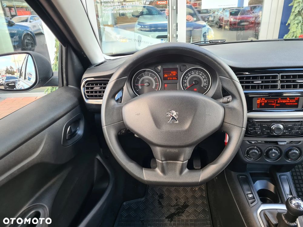 Peugeot 301 1.2 Pure Tech Access - 12