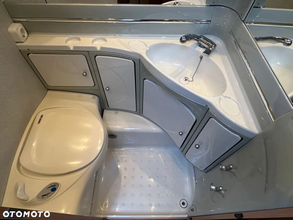 TEC 430 TRAVEL KING z napędem i przedsionkiem Isabella. - 25