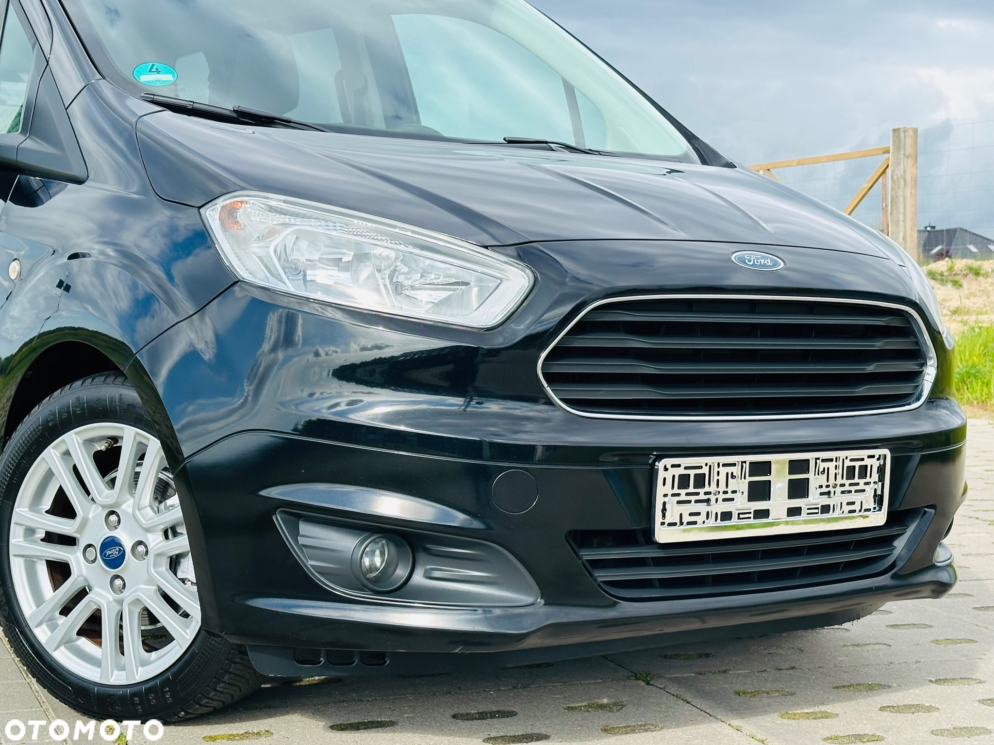 Ford Tourneo Courier 1.0 EcoBoost Titanium - 5