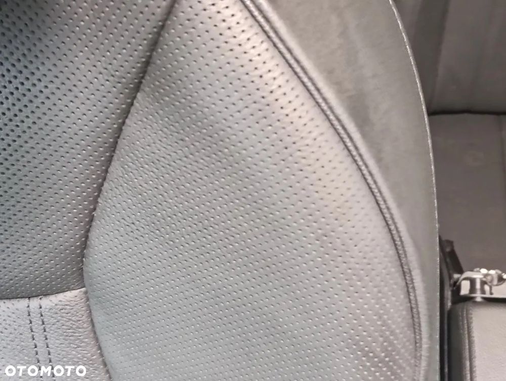 SKODA SUPERB KOM od 2024r Fotele Kanapy - 2