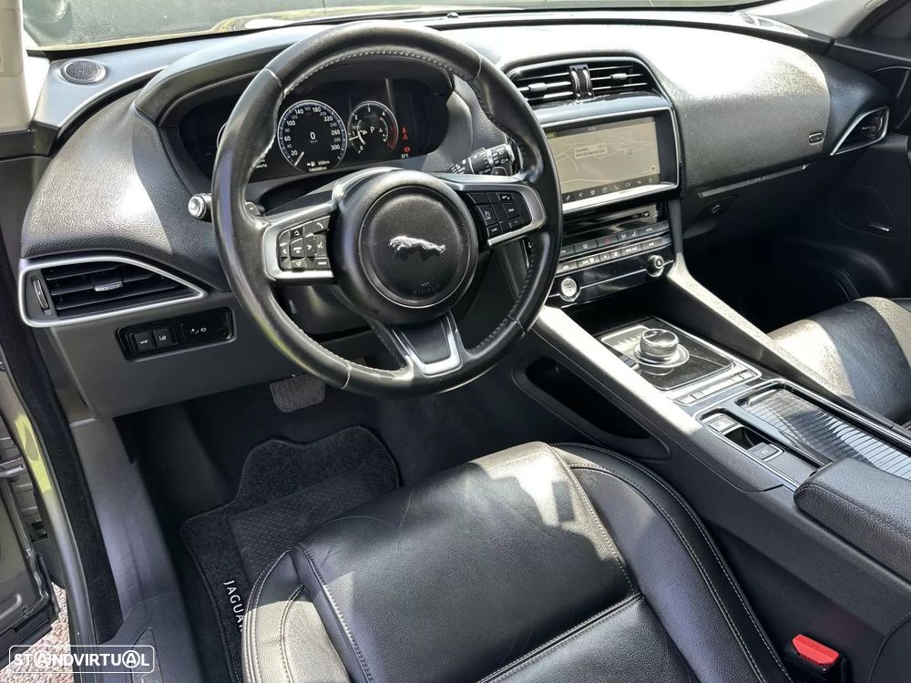 Jaguar F-Pace 20d AWD Aut. R-Sport - 30