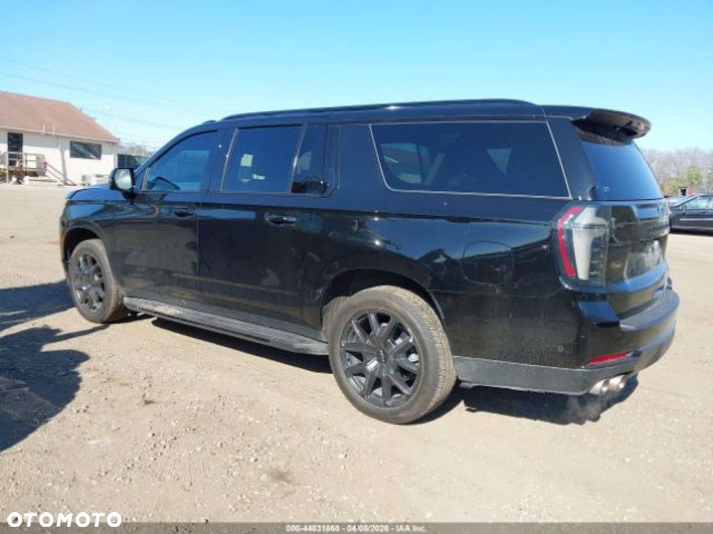 Chevrolet Suburban - 6