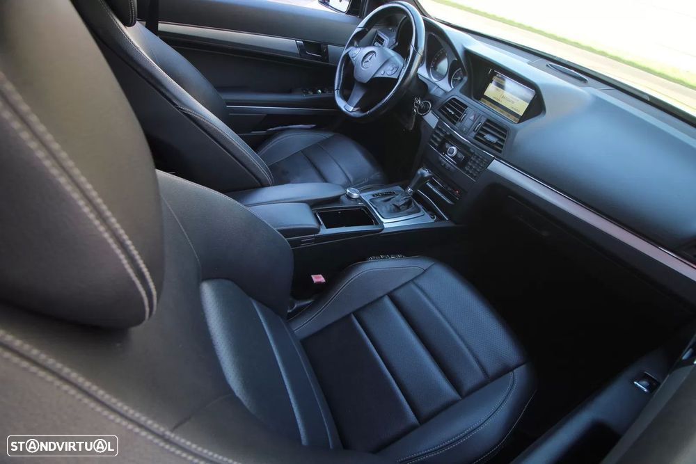 Mercedes-Benz E 250 CGI Elegance BlueEfficiency - 25