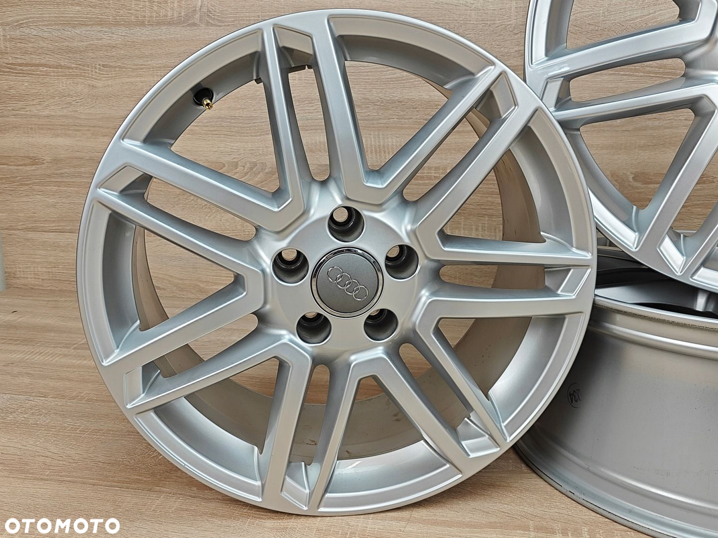 FELGI ALUMINIOWE 18" 8Jx18 5x112 AUDI A6 C7 4G0601025CA 72 km - 5