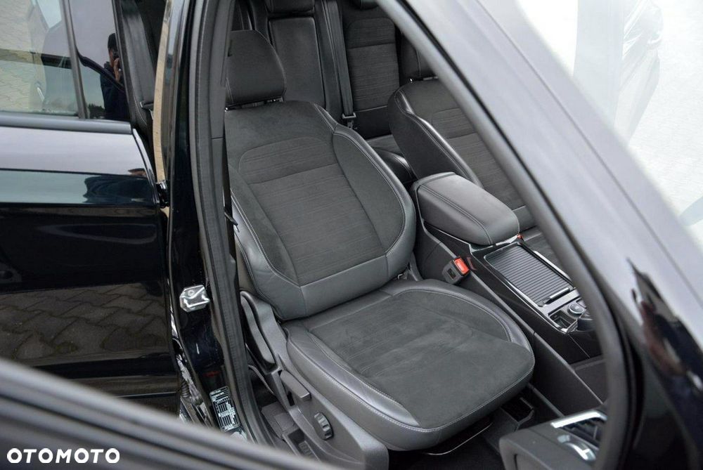 Ford Kuga 1.5 EcoBoost 2x4 ST-Line - 17