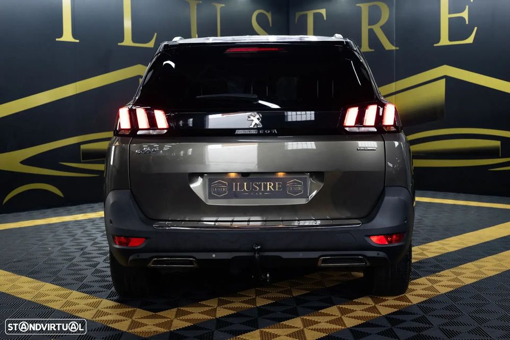 Peugeot 5008 - 5