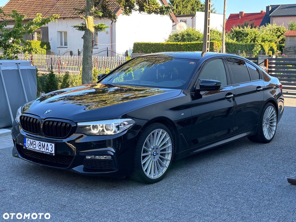 BMW Seria 5 520d M Sport - 9