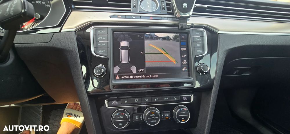 Volkswagen Passat Variant 2.0 TDI DSG Highline - 14