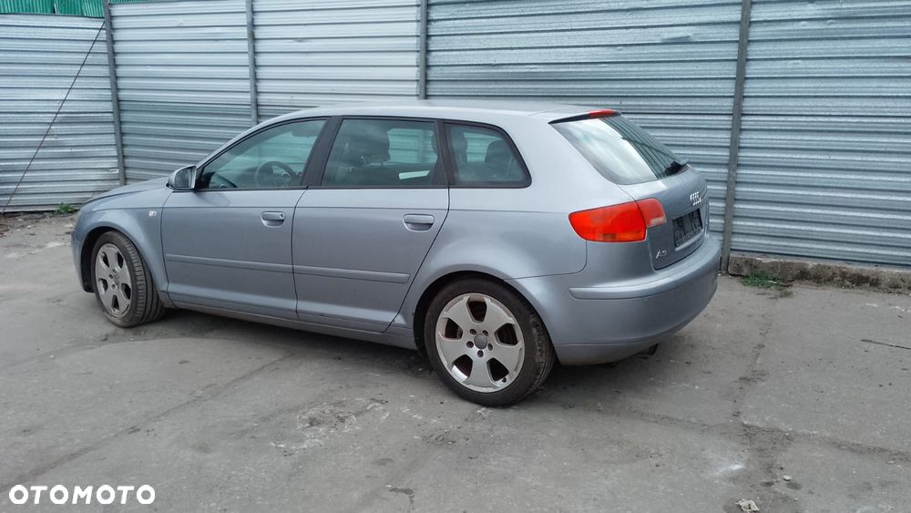 Tylko Części AUDI A3 8P 1.6 FSI BLF 116KM 85kW 5D SPORTBACK 04r–08r Lakier LY7H - 4