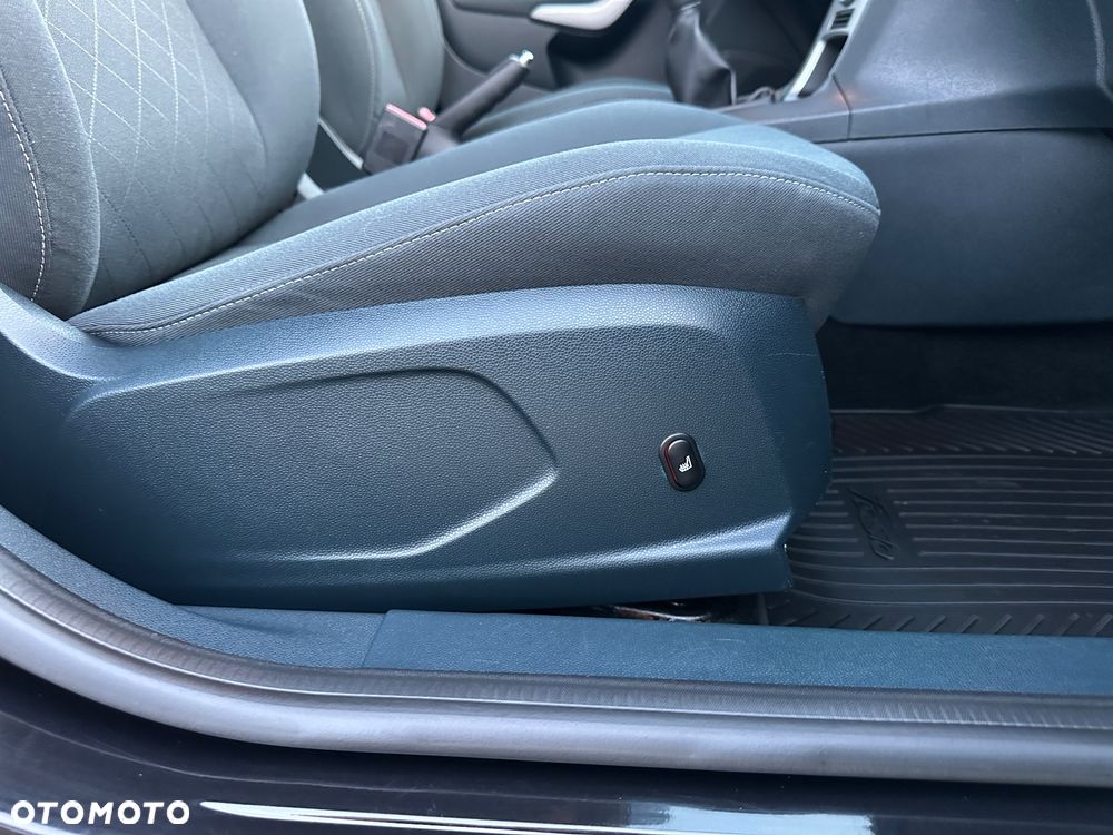 Ford Fiesta 1.25 Ambiente EU5 - 24