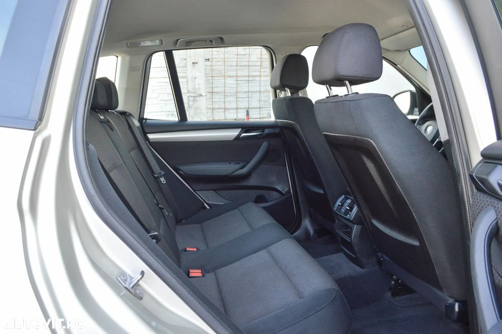 BMW X3 xDrive20d Aut. Advantage - 30