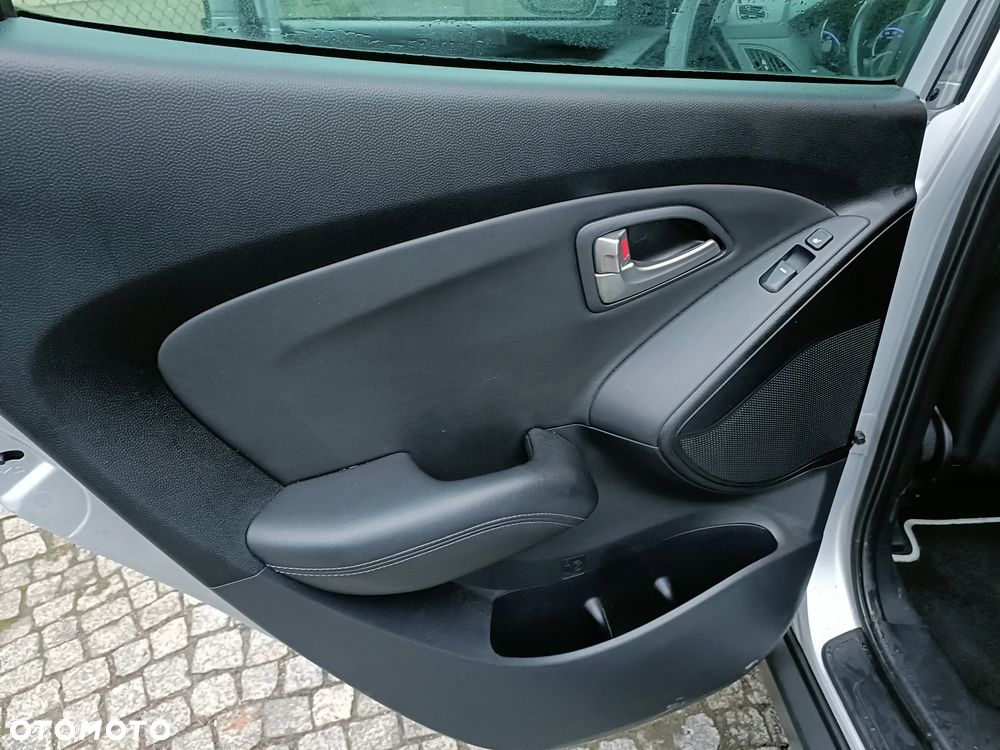 Hyundai ix35 2.0 2WD Style - 18