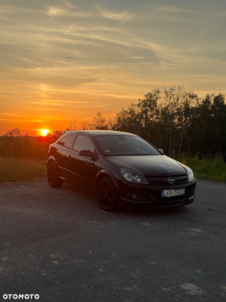 Opel Astra 1.9 CDTI Cosmo - 1