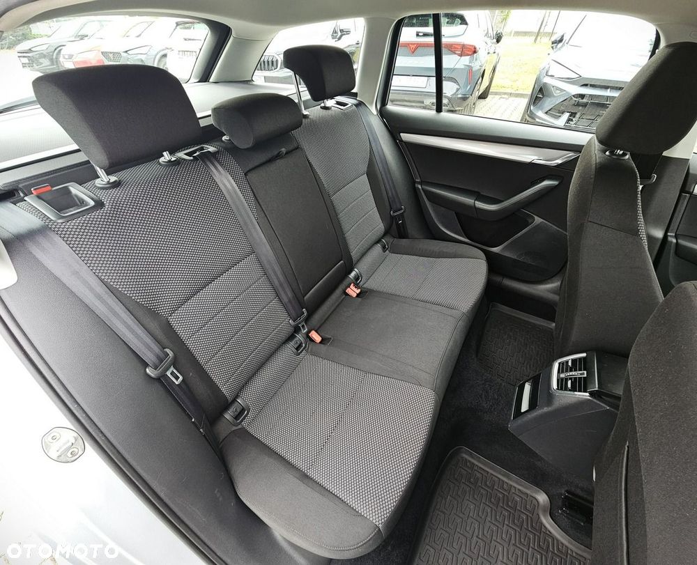 Skoda Octavia 1.6 TDI Ambition - 12