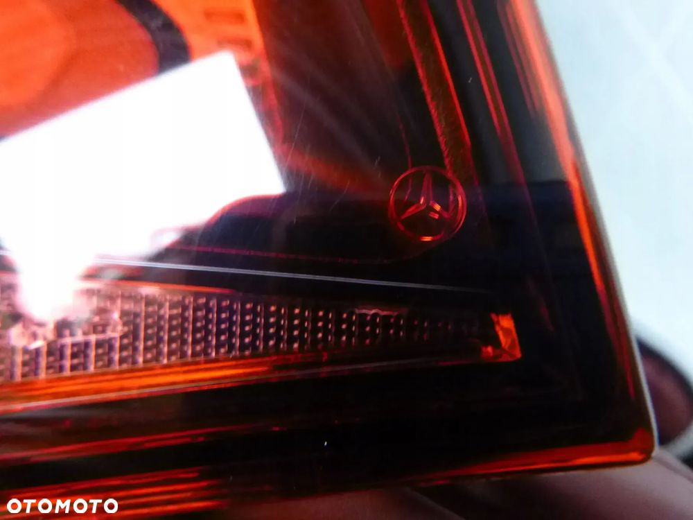 MERCEDES E-KLASA W214 2023- SEDAN LAMPA LEWA PRAWA TYŁ TYLNA FULL LED + CHROM ORYGINAŁ - 17