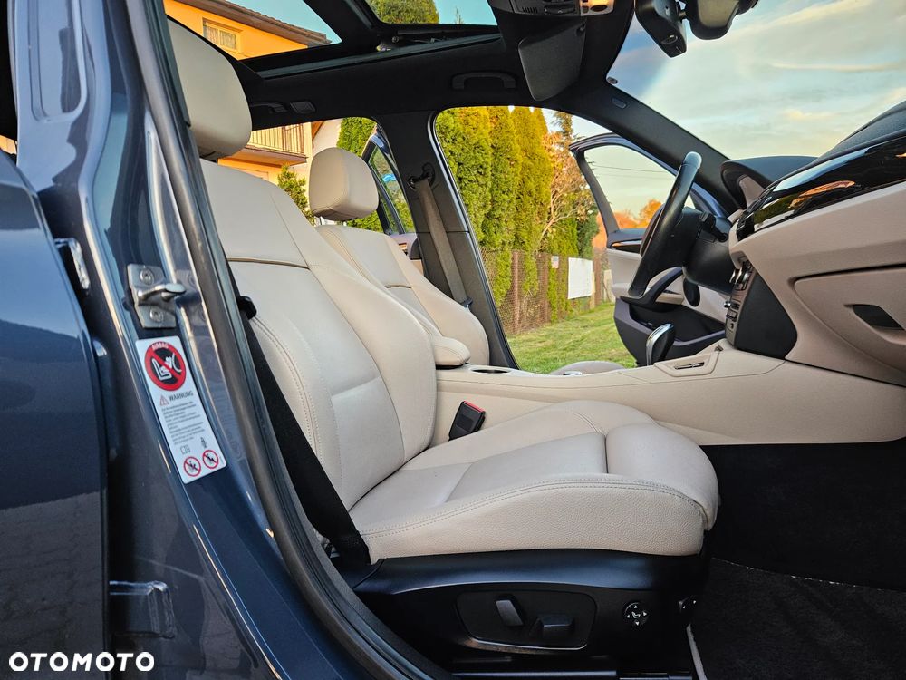 BMW X1 xDrive28i xLine - 28