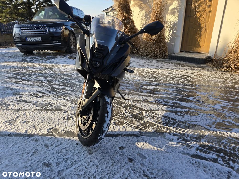 Suzuki GSX-R - 6