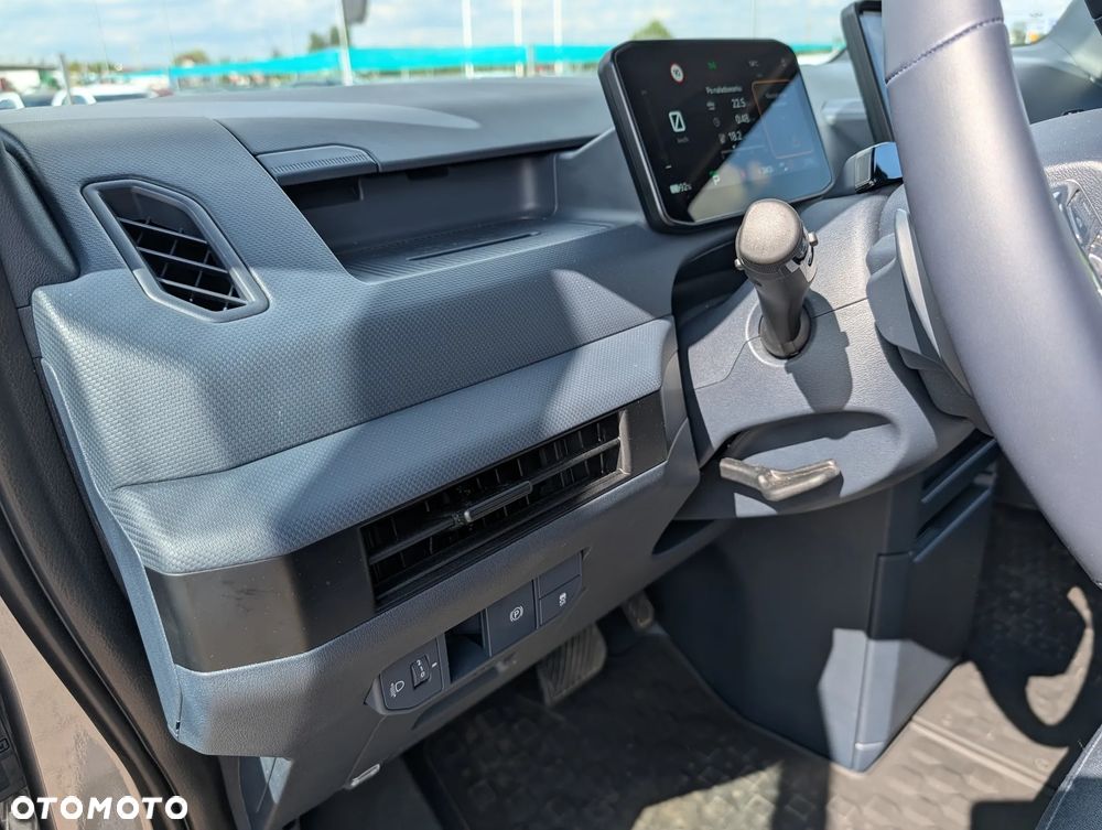 Kia PV5 - 8
