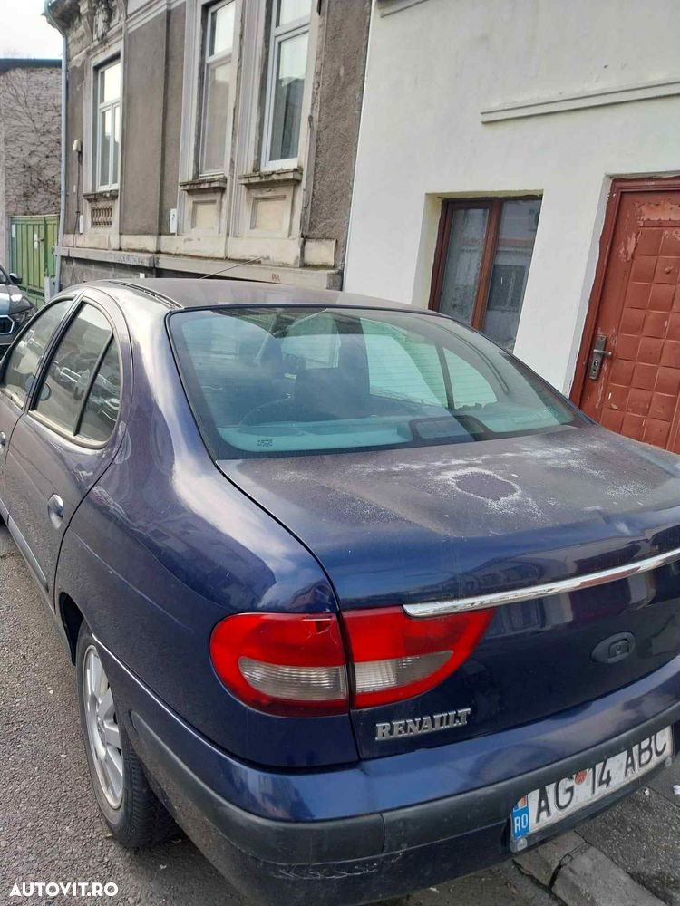 Renault Megane II 1.6 Influence - 6