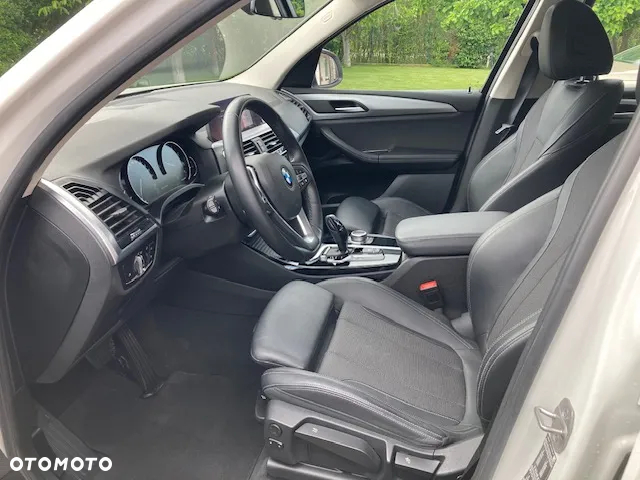 BMW X3 xDrive20i Advantage sport - 5