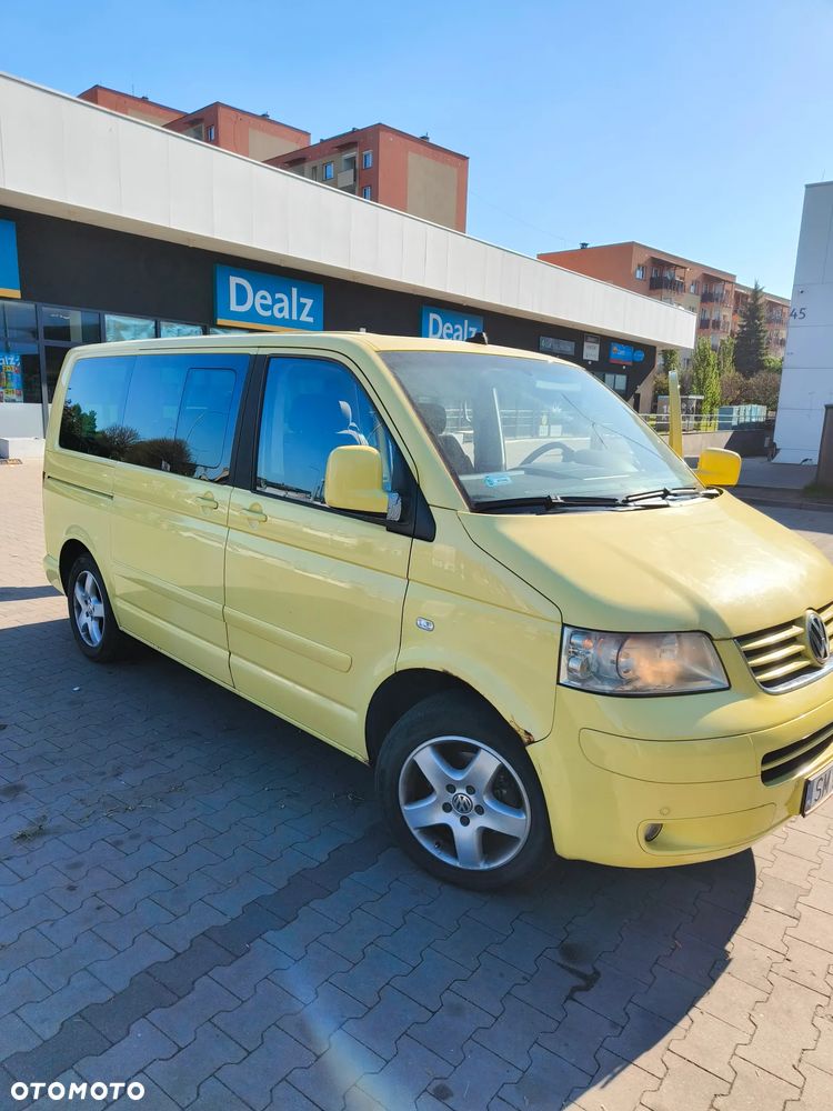 Volkswagen Multivan - 1