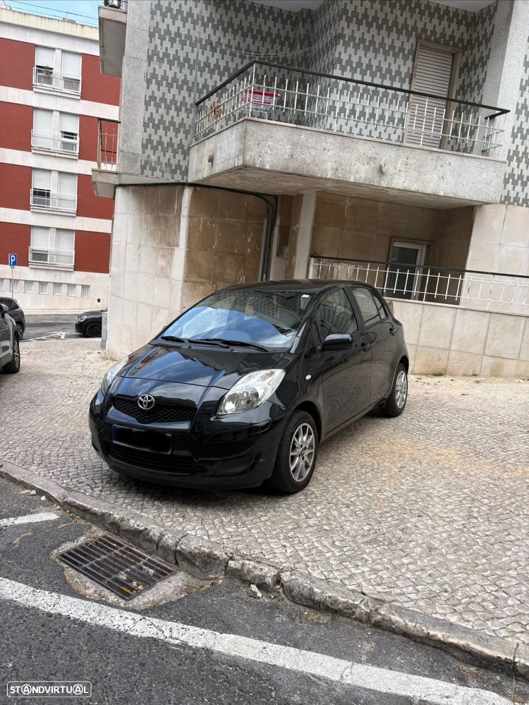 Toyota Yaris 1.0 VVT-i Cool - 1