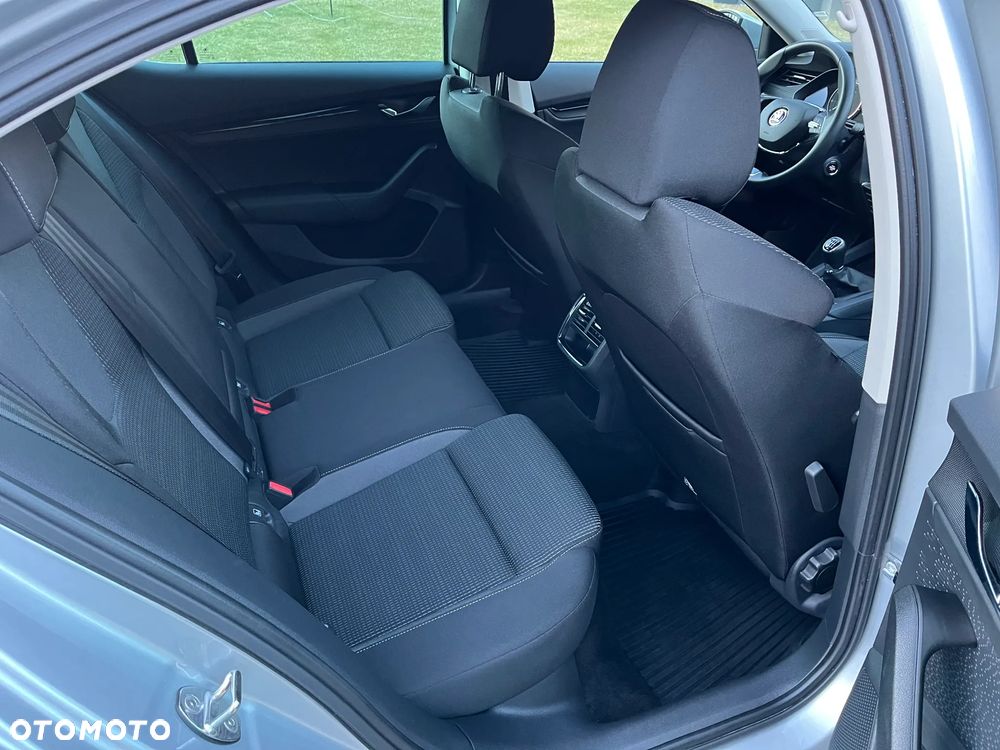 Skoda Octavia 1.5 TSI ACT Ambition - 9