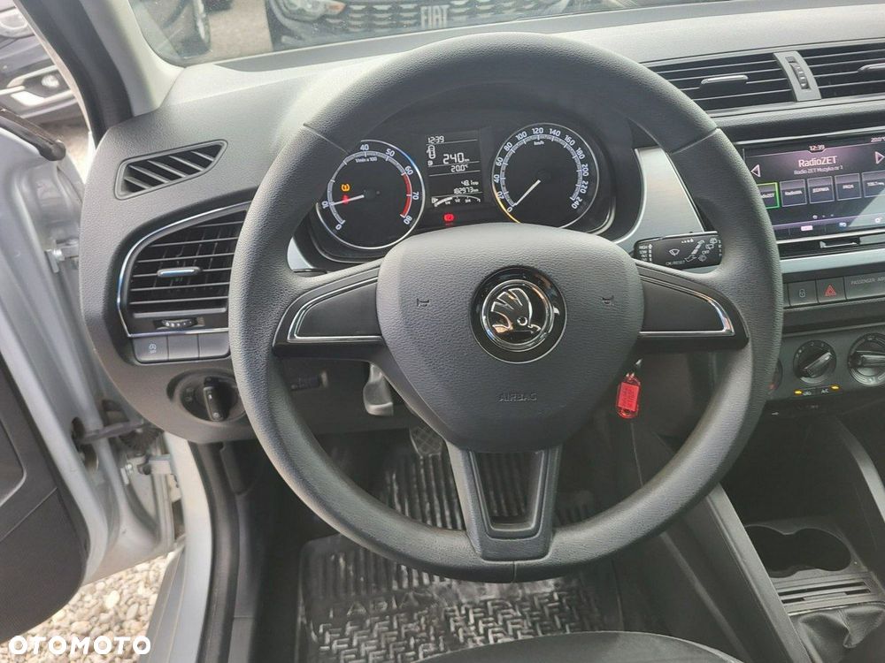 Skoda Fabia - 22