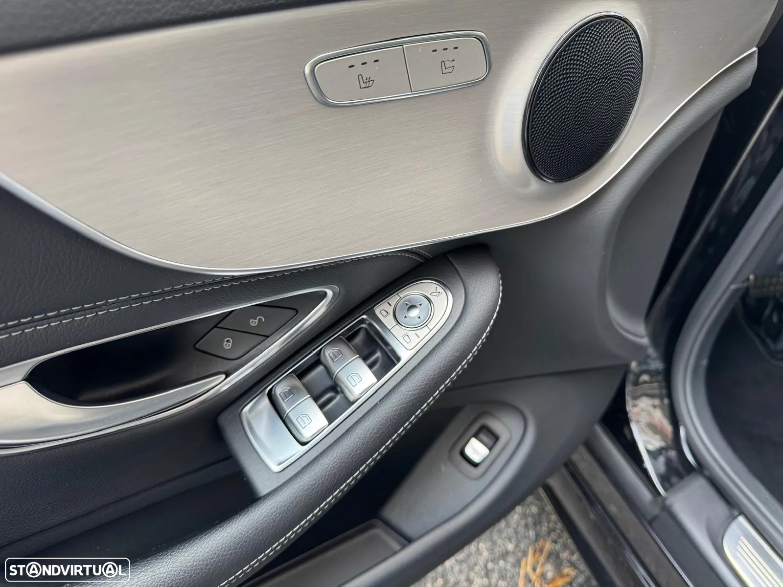 Mercedes-Benz C 180 Coupe 7G-TRONIC AMG Line - 42