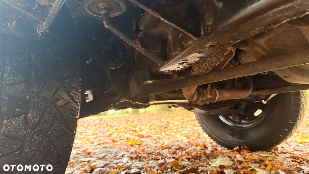 Nissan Terrano 3.0 V6 - 18