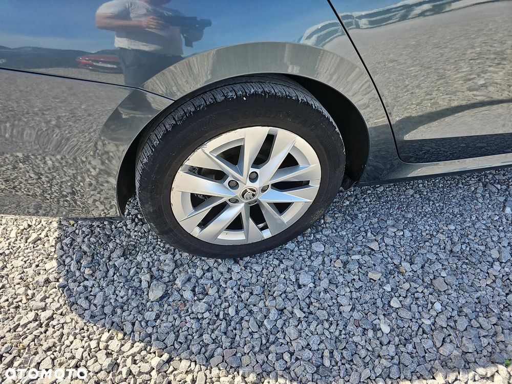 Skoda Octavia 2.0 TDI Ambition DSG - 27