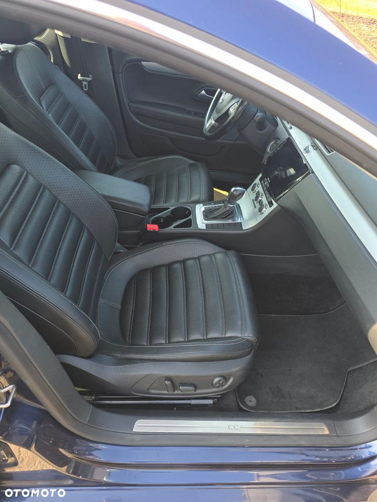 Volkswagen Passat CC - 11