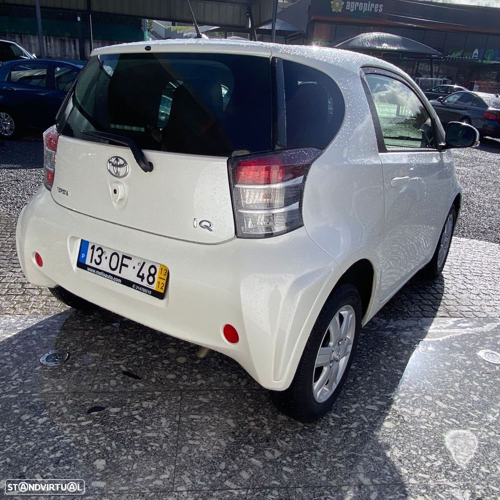 Toyota iQ 1.0 VVT-i 2 - 2
