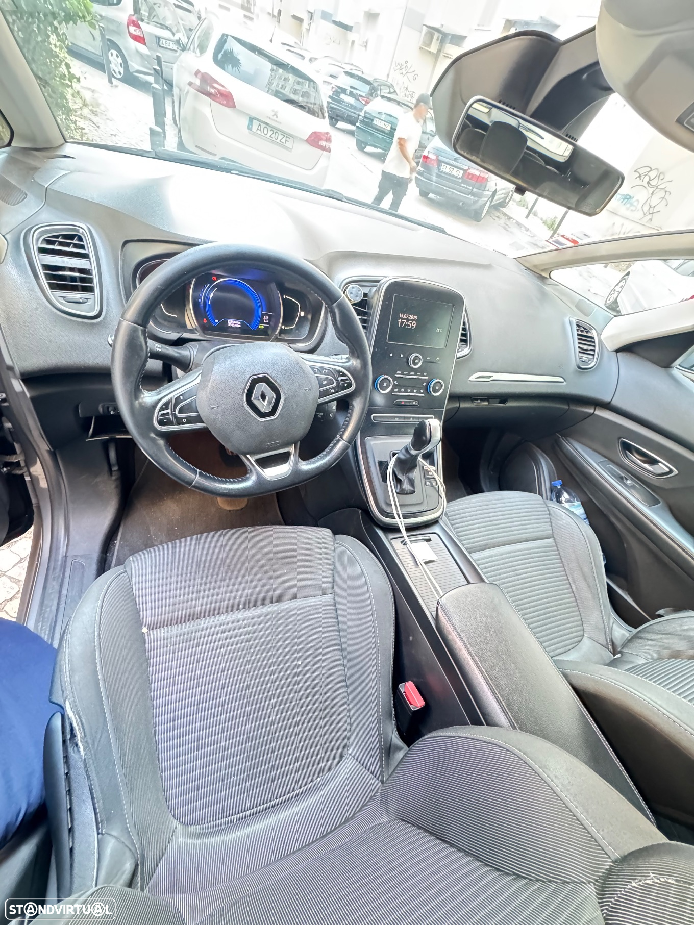 Renault Grand Scénic - 17