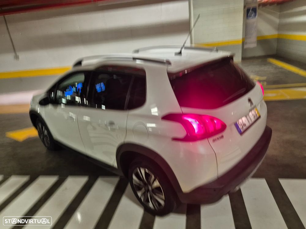 Peugeot 2008 1.6 BlueHDi Allure - 18