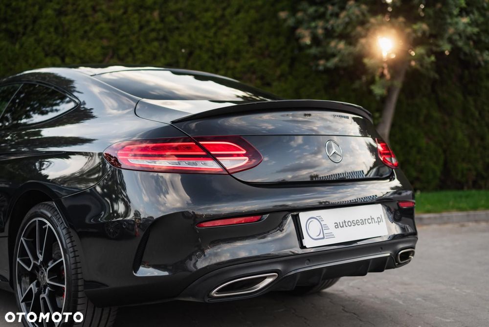 Mercedes-Benz Klasa C 300 9G-TRONIC AMG Line Plus - 40