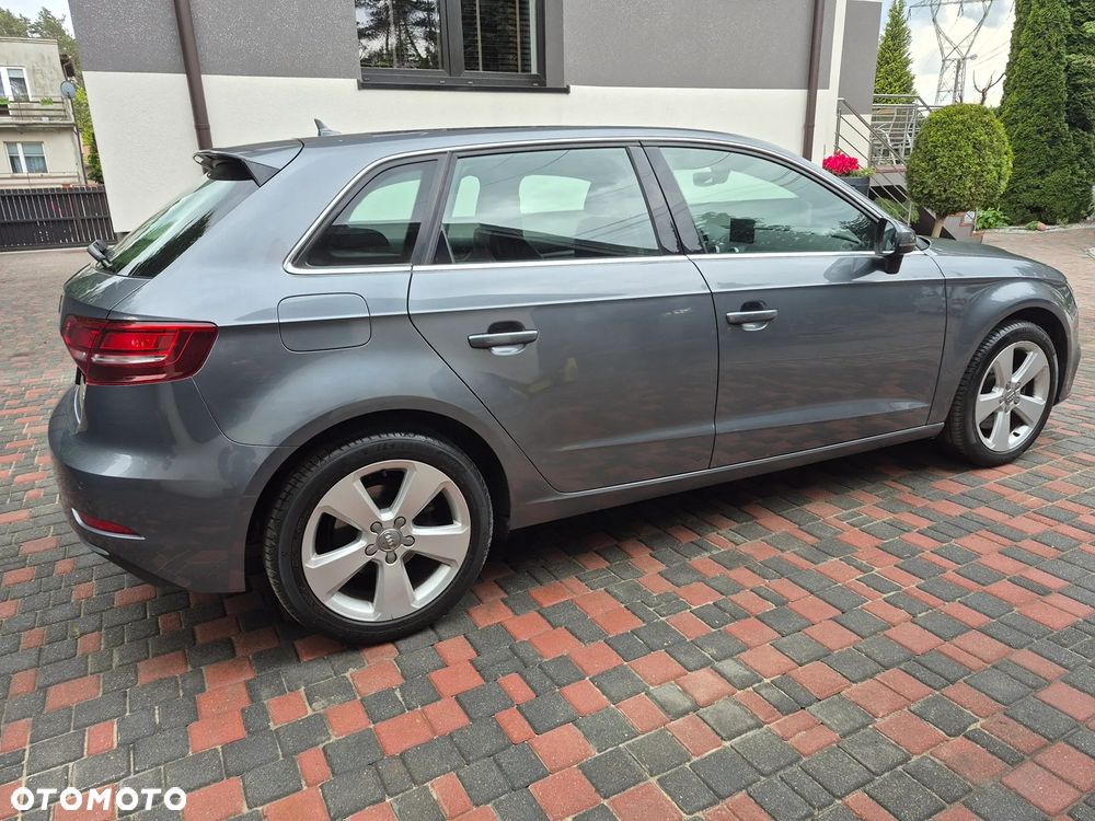 Audi A3 Sportback - 12