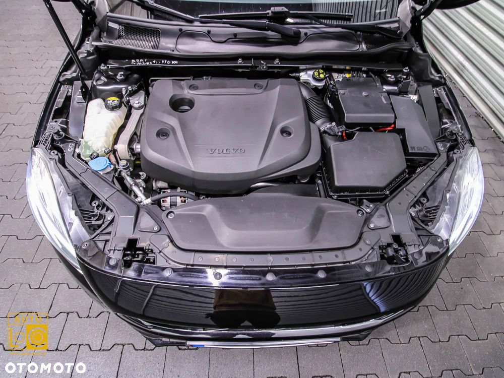 Volvo V40 D2 Momentum - 14