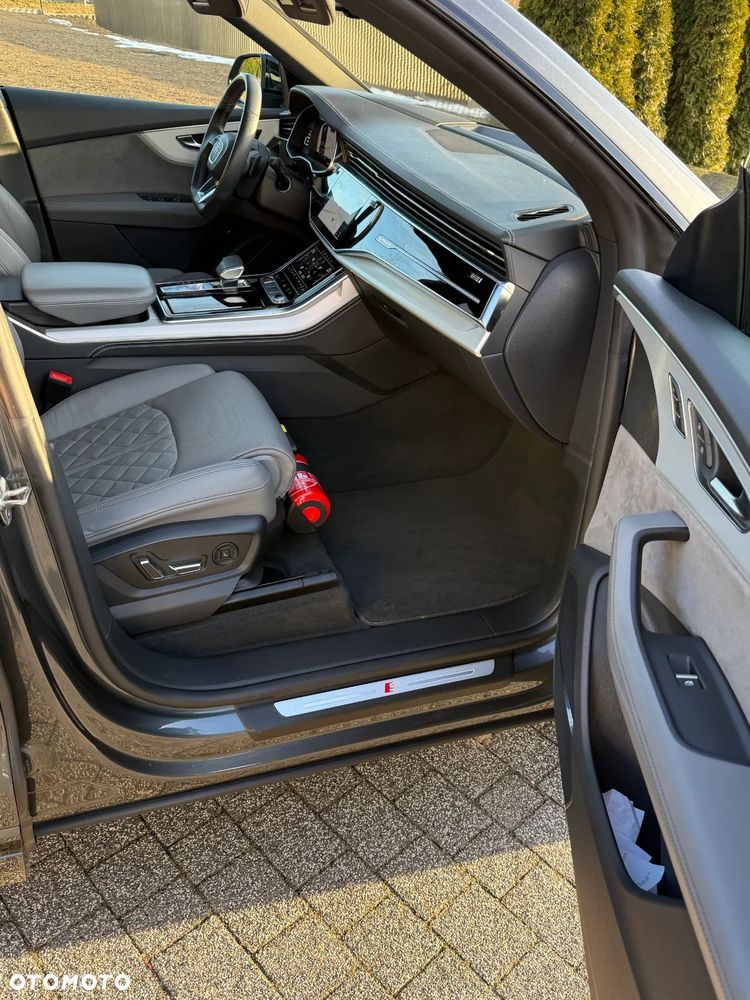 Audi SQ8 - 18