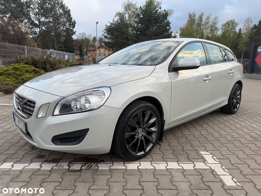 Volvo V60 D3 Momentum - 1