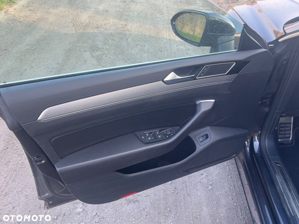 Volkswagen Arteon 2.0 TDI SCR 4Motion DSG R-Line Edition - 18